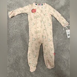 New magnetic me modal bunny footies